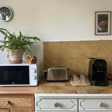 Appartamento Rez De Avec Jardinet Proche De La *
